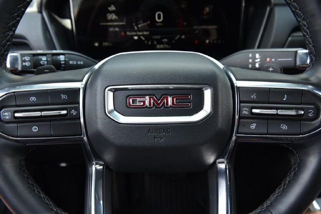 Used 2025 GMC Terrain Elevation FWD image 18