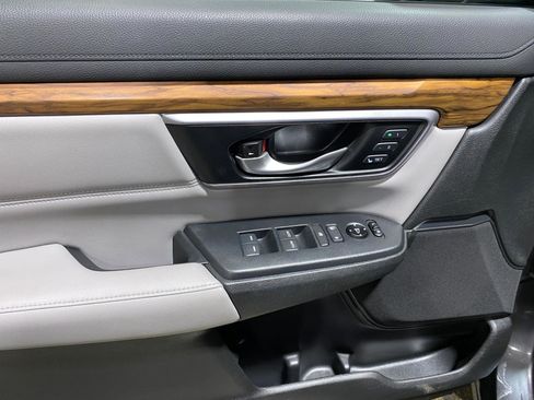 Used 2017 Honda CR-V EX-L image 9