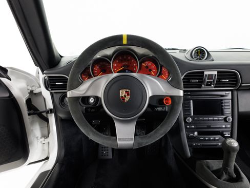 Used 2011 Porsche 911 GT3 RS RWD image 16
