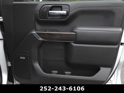 Used 2020 GMC Sierra 1500 SLT w/ SLT Premium Plus Package AWD/4WD image 41