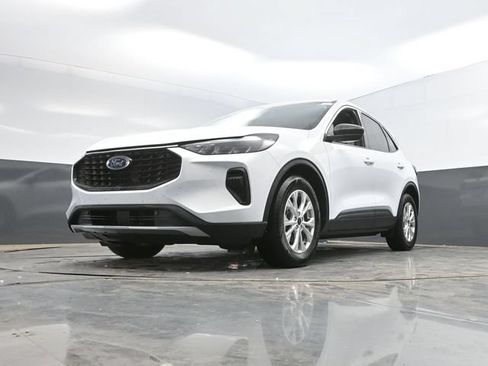 Used 2023 Ford Escape Active FWD image 46