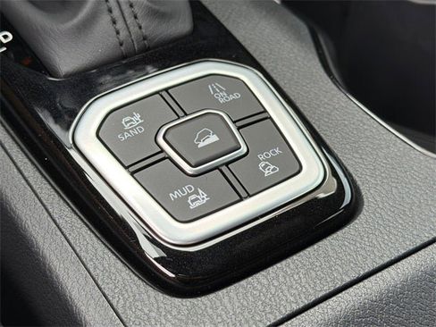 New 2026 Nissan Frontier SV w/ Tow Package image 26