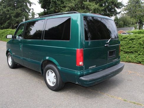 Used 1998 Chevrolet Astro LS RWD image 4
