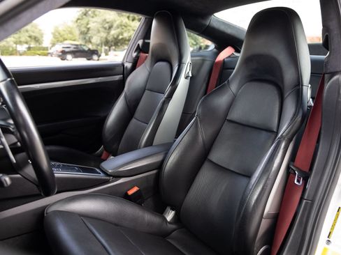Certified 2018 Porsche 911 Carrera S RWD image 4