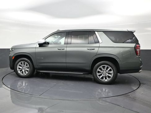 Used 2023 Chevrolet Tahoe Premier RWD image 2