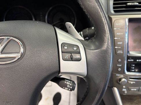 Used 2011 Lexus IS 250C RWD image 13