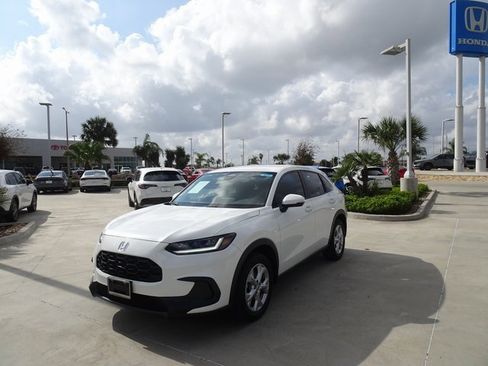 Used 2023 Honda HR-V LX image 1