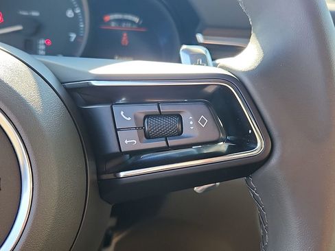 Used 2025 Porsche Macan image 20