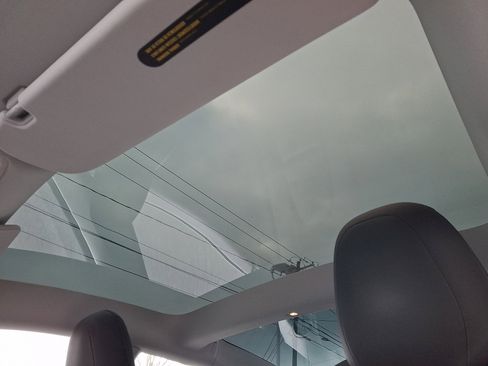 Used 2022 Tesla Model 3 Long Range image 14