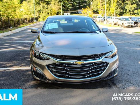 Used 2025 Chevrolet Malibu LT FWD image 9