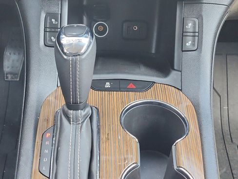 Used 2019 GMC Acadia SLE image 19