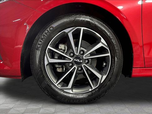 Certified 2023 Kia Forte LXS w/ LXS Technology Package FWD image 32