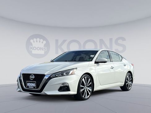 Used 2020 Nissan Altima 2.5 Platinum image 1