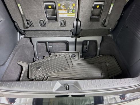 Certified 2023 Toyota Sienna Platinum image 28