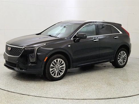 Used 2024 Cadillac XT4 Premium Luxury image 3