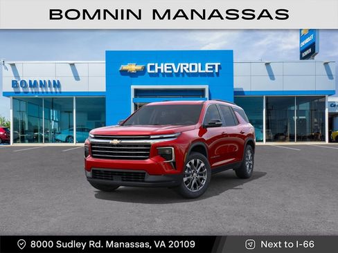 New 2026 Chevrolet Traverse LT w/ Sun and Wheel Package AWD/4WD image 1