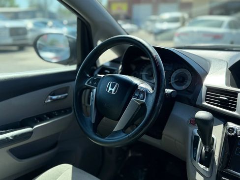 Used 2016 Honda Odyssey SE image 14