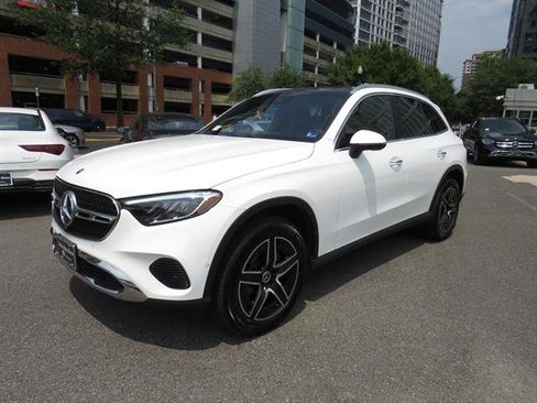 Used 2026 Mercedes-Benz GLC 300 4MATIC image 1