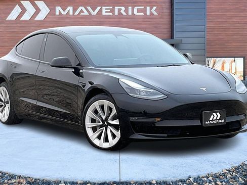 Used 2022 Tesla Model 3 Long Range image 1