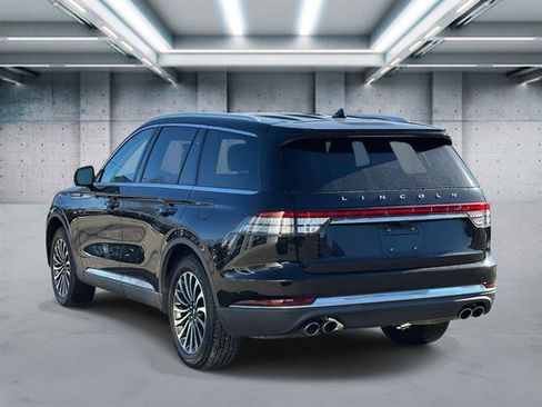 Used 2023 Lincoln Aviator Reserve w/ Elements Package Plus image 6