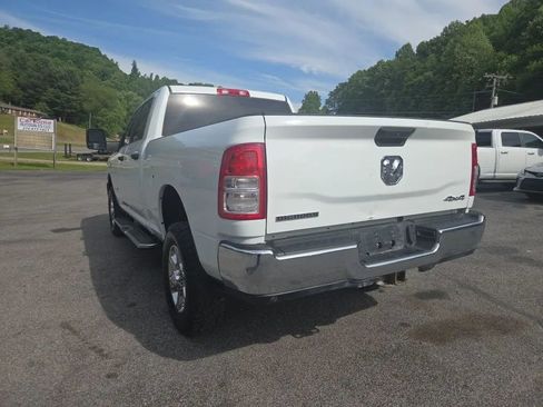 Used 2024 RAM 2500 Big Horn w/ Off Road Package AWD/4WD image 4