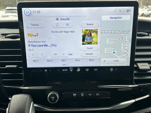 Used 2023 Ford Transit 350 XLT image 23