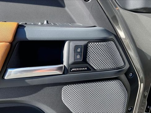Used 2024 Land Rover Defender 130 X image 36