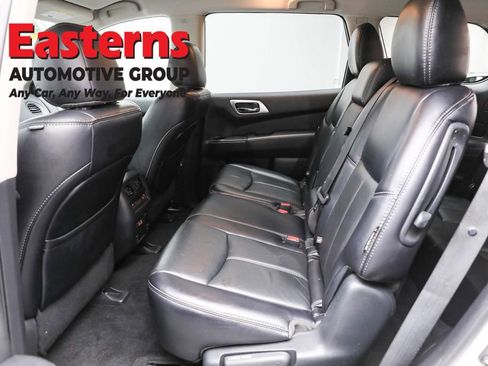 Used 2020 Nissan Pathfinder SL AWD/4WD image 26
