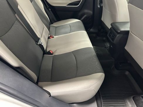 Used 2025 Toyota RAV4 XLE image 51