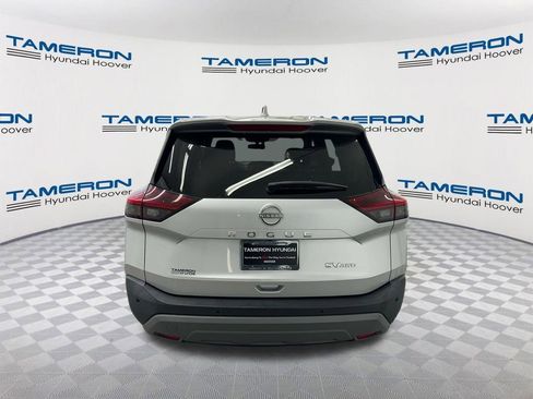 Used 2022 Nissan Rogue SV AWD/4WD image 4