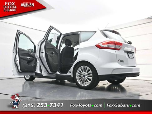 Used 2017 Ford C-MAX Energi SE FWD image 34