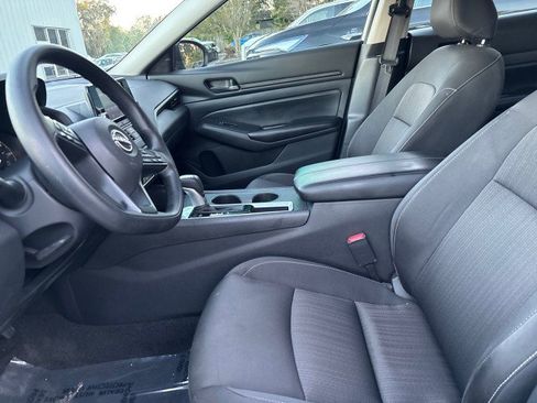 Used 2024 Nissan Altima 2.5 S image 10