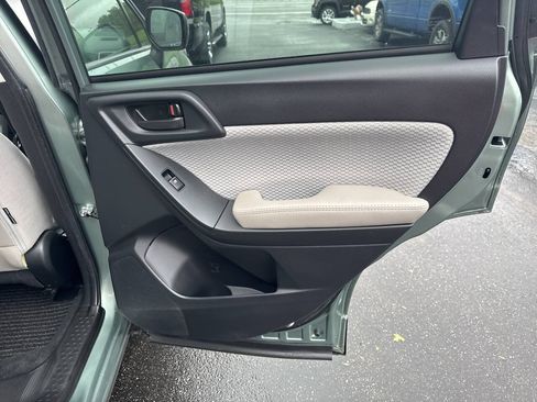 Used 2018 Subaru Forester 2.5i Premium w/ All-Weather Package AWD/4WD image 22