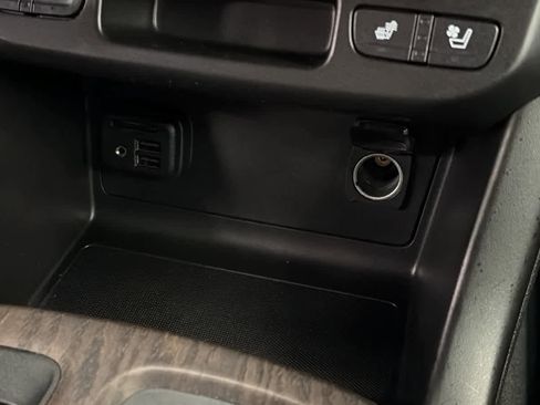 Certified 2021 GMC Canyon Denali image 18