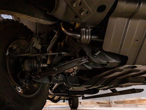 Used 2023 GMC Sierra 2500 Denali w/ Denali Black Diamond Edition AWD/4WD image 13