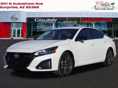 Used 2025 Nissan Altima 2.5 SR image 1