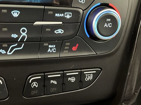 Certified 2018 Ford Escape Titanium w/ Ford Safe & Smart Package image 23