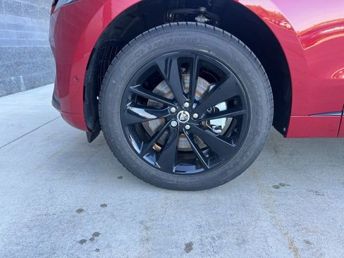 New 2025 Jaguar F-PACE R-Dynamic S image 24