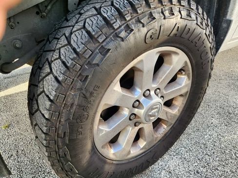 Used 2023 RAM 2500 Laramie AWD/4WD image 10
