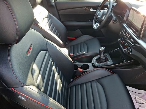 Used 2022 Kia Forte GT image 13