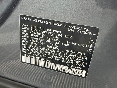 Used 2025 Volkswagen Atlas SE FWD image 34