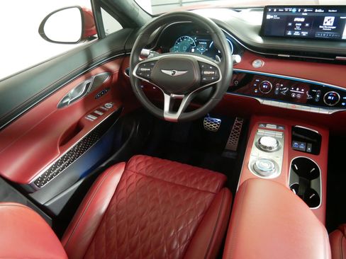 Used 2023 Genesis GV70 3.5T Sport w/ Sport Prestige Package image 9