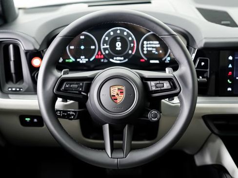 New 2026 Porsche Cayenne Coupe AWD/4WD image 12