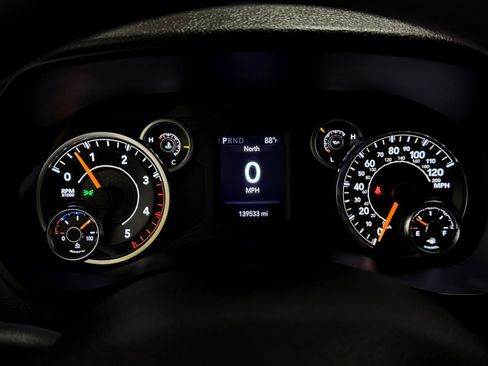 Used 2022 RAM 2500 Tradesman w/ Chrome Appearance Group AWD/4WD image 46