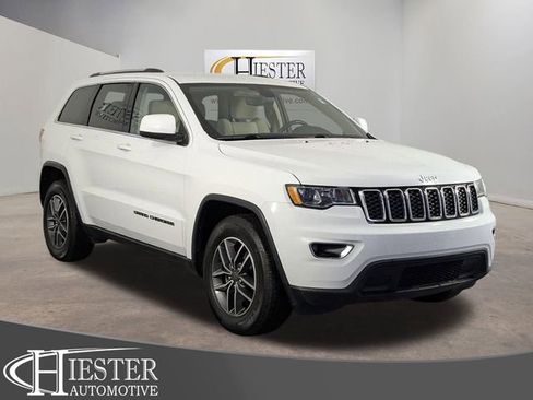 Used 2019 Jeep Grand Cherokee Laredo w/ 18" Wheel & 8.4" Radio Group image 1