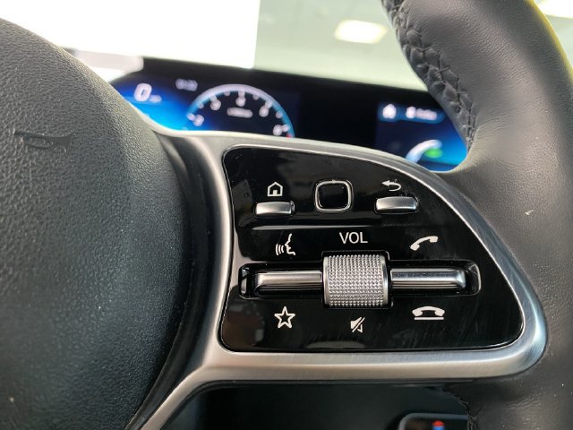Used 2022 Mercedes-Benz GLA 250 4MATIC image 31