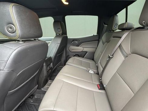 Used 2024 Chevrolet Colorado ZR2 w/ ZR2 Convenience Package III AWD/4WD image 24
