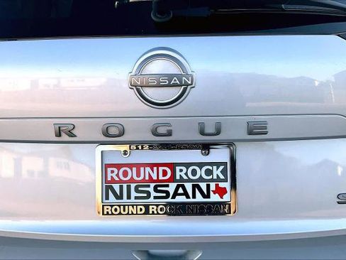 Certified 2024 Nissan Rogue SV image 9