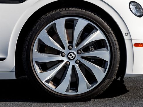 Used 2020 Bentley Flying Spur W12 image 6