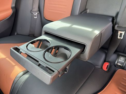 Used 2022 Mercedes-Benz C 300 Sedan image 30